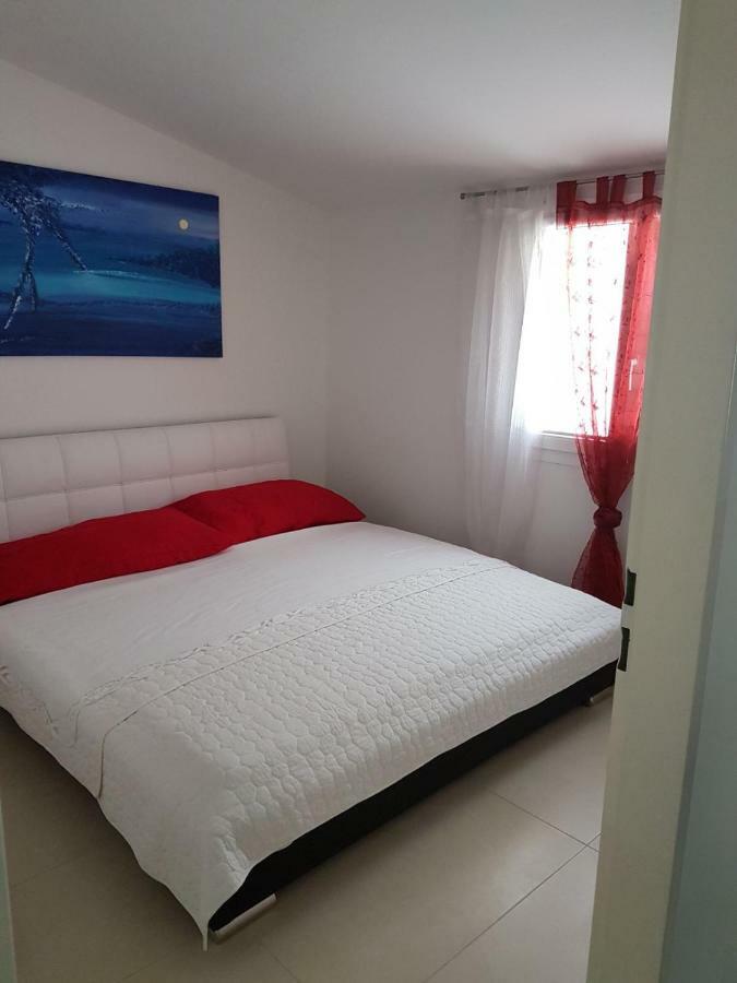 Apartment Dijana Kaštela 外观 照片